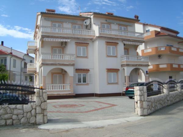 Apartment Ruzarija