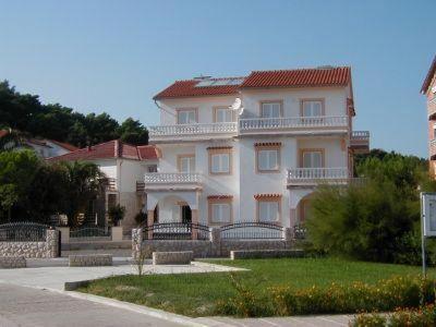 Ruzarija Apartment *