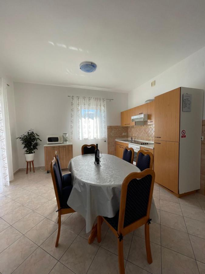 Apartment Ruzarija *