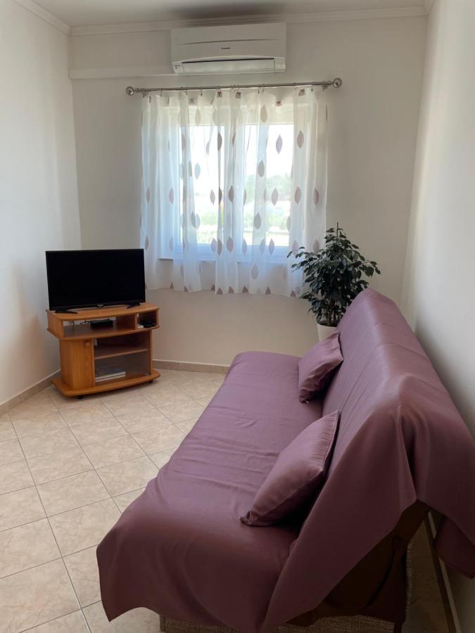 Ruzarija Apartment *