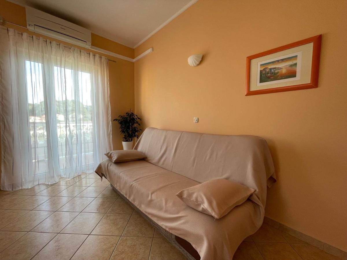 Ruzarija Apartment Rab Town