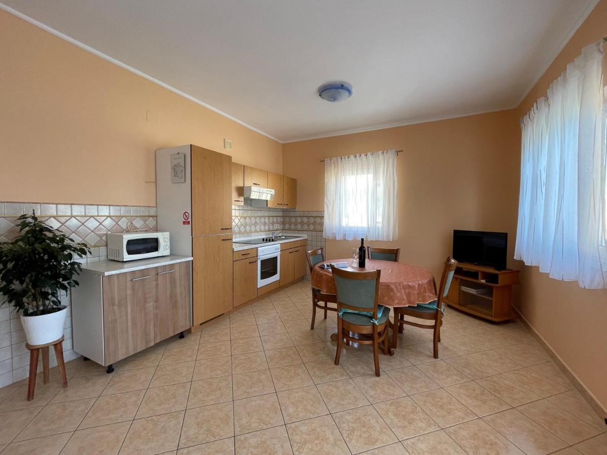 Ruzarija Apartment Rab Town