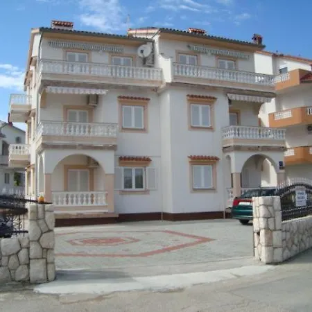 Apartmani Ruzarija Rab Town Exterior foto