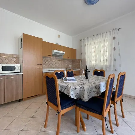 Apartmani Ruzarija Rab Town Exterior foto