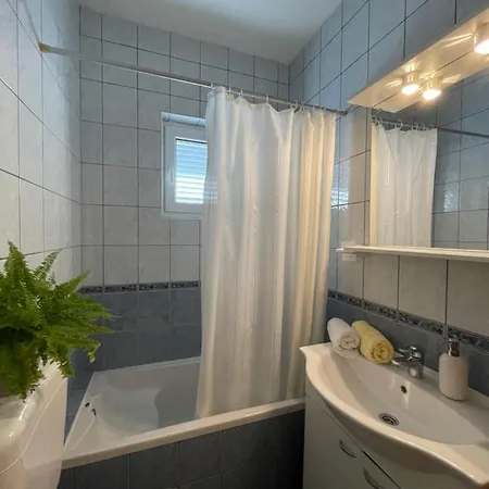 Apartmani Ruzarija Rab Town Exterior foto
