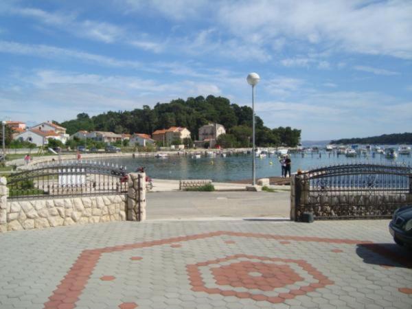 Ruzarija Apartment *