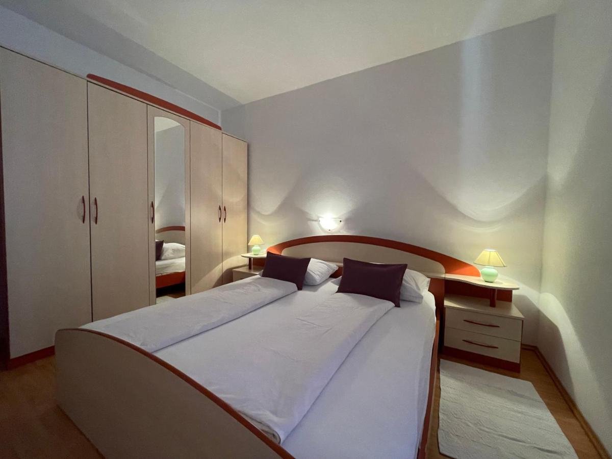 Ruzarija Apartment Rab Town