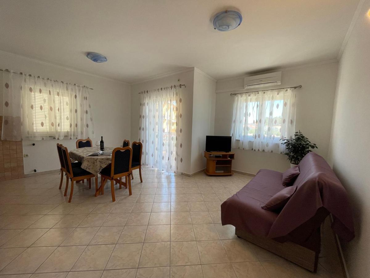 Ruzarija Apartment